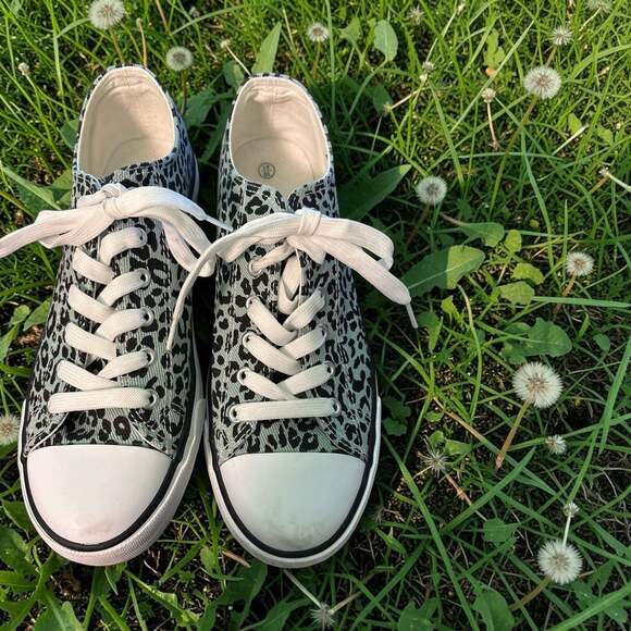 Unbranded Shoes - Unbranded Leopard Print Canvas Low Top Sneakers